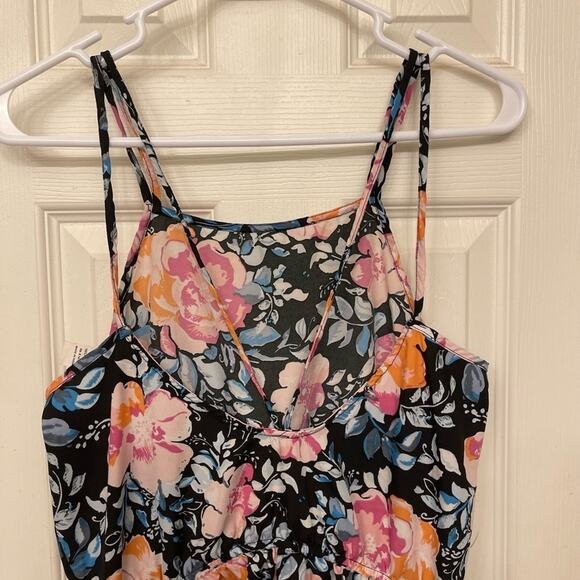 Black Sleeveless Elastic Waist Lightweight Black Romper size Medium - Picture 4 of 6
